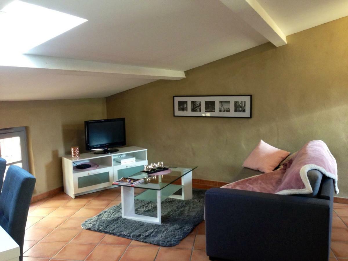 Le Petit Nid Des Arenes Apartment Безие Екстериор снимка
