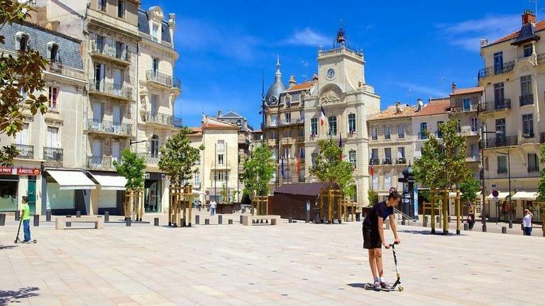 Le Petit Nid Des Arenes Apartment Безие Екстериор снимка