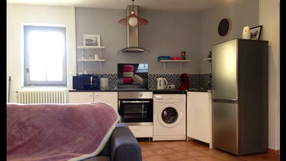 Le Petit Nid Des Arenes Apartment Безие Екстериор снимка