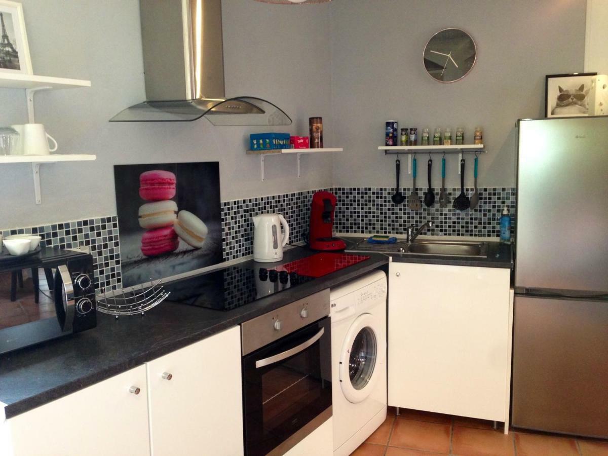 Le Petit Nid Des Arenes Apartment Безие Екстериор снимка